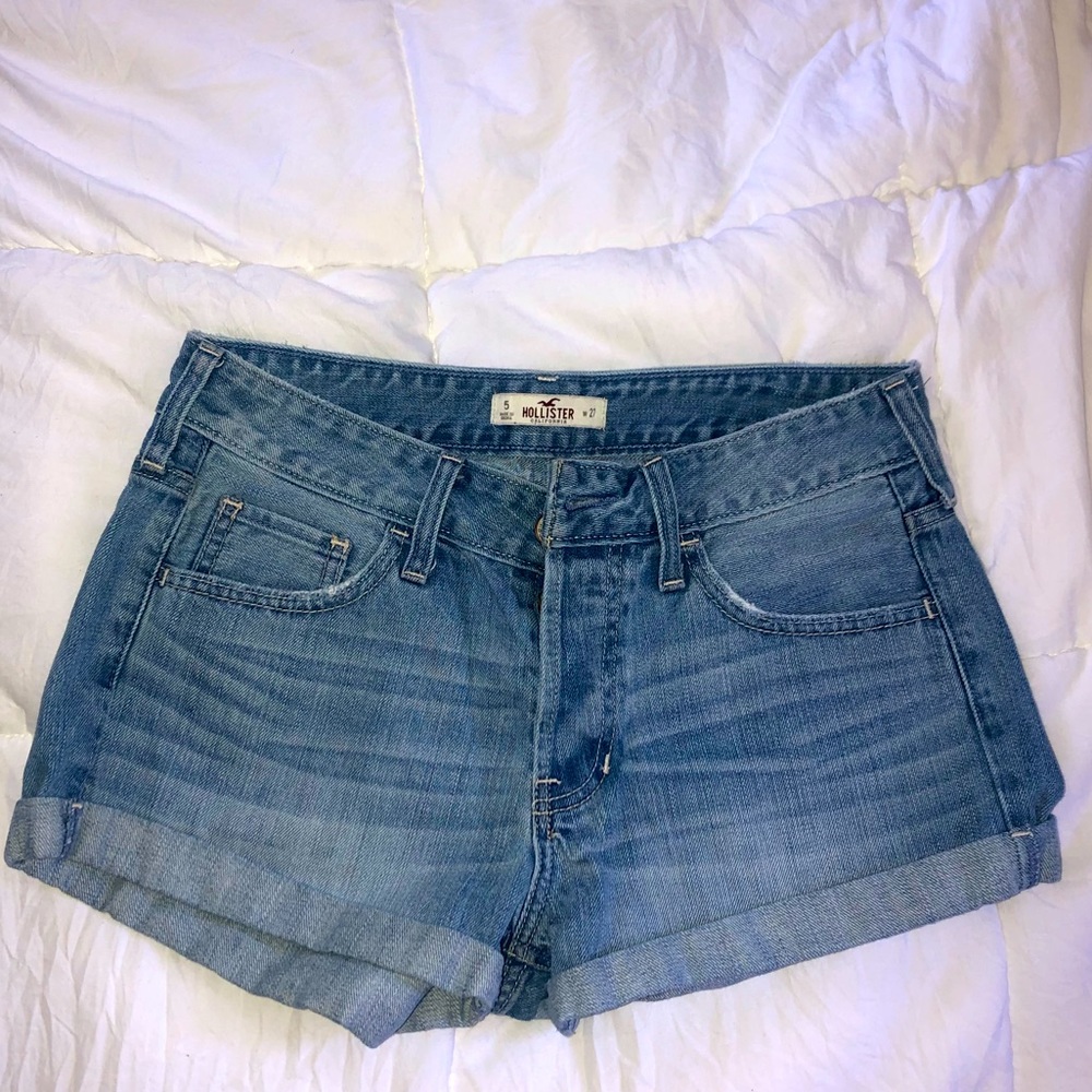 Hollister Jean shorts boyfriend fit